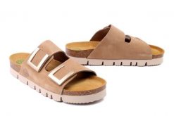 DR. BRINKMANN 700802-08 beige, klapki damskie. Brązowe klapki Dr. Brinkmann, bez wzorów, ze skóry, bez obcasa, bez zapięcia. Za 263.42 zł.