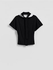 Bluzka z szalem - czarny. Czarne bluzki Reserved, l, bez wzorów, z dzianiny, bez kołnierzyka, bez ramiączek. Za 69.99 zł.