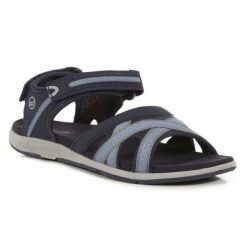 Sandały sportowe dla kobiet Regatta SANTA CLARA. Niebieskie sandały Regatta, bez wzorów, z poliamidu, sportowe, bez obcasa, bez zapięcia. Za 144.00 zł.