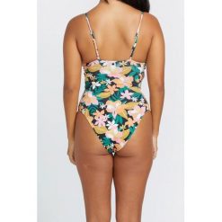 Strój kąpielowy damskiVolcom Had Me At Aloha jednoczęściowy. Czarne stroje jednoczęściowe Volcom, bez wzorów, z elastanu, sportowe. W wyprzedaży za 340.20 zł.