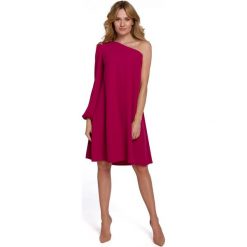 Asymetryczna sukienka na jedno ramię fioletowa. Fioletowe sukienki Sukienki.shop, na imprezę, l, bez wzorów, wizytowe, z asymetrycznym kołnierzem, bez ramiączek, asymetryczne. Za 319.00 zł.
