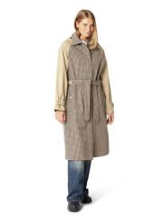 Ilse Jacobsen Płaszcz przeciwdeszczowy w kolorze beżowo-jasnobrązowym rozmiar: 36. Brązowe kurtki przeciwdeszczowe Ilse Jacobsen, bez wzorów, sportowe, bez kaptura. Za 321.39 zł.