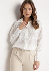 Biała Koszula Ozdobiona Haftami i Kwiatkami z Wysokim Mankietem Lirexia. Białe koszule Born2be, l, bez wzorów, eleganckie, bez kołnierzyka, bez ramiączek. Za 169.99 zł.