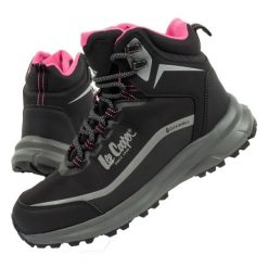 Buty Lee Cooper LCJ-24-01-2932L czarne. Czarne buty treningowe na zimę, bez wzorów, z materiału, przed kolano, bez zapięcia, trekkingowe. Za 373.21 zł.