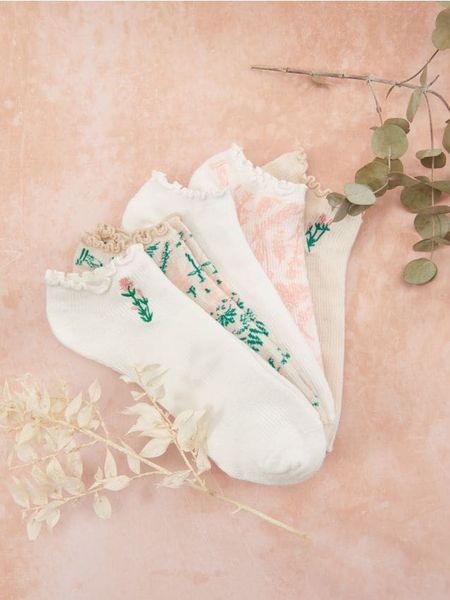 Skarpetki 5 pack - wielobarwny. Skarpetki Sinsay, bez wzorów. Za 15.99 zł.