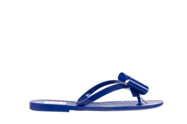 Japonki T&G Fashion 22-123 Blue, Granat, Guma - 37. Niebieskie japonki t&g, z aplikacjami, z gumy, klasyczne. W wyprzedaży za 26.10 zł.