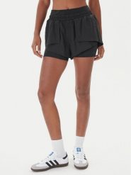 Girlfriend Collective Szorty sportowe Fallon 4093 Czarny Regular Fit. Czarne szorty sportowe GIRLFRIEND COLLECTIVE, bez wzorów, z syntetyku, do biegania. Za 229.99 zł.