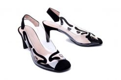 BRENDA ZARO T4026 black suede, sandały damskie. Czarne sandały Brenda Zaro, bez wzorów, z gumy, bez obcasa, na obcasie, bez zapięcia. Za 399.90 zł.