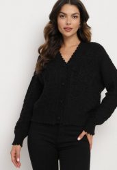 Czarny Kardigan Oversize Zapinany na Guziki z Ozdobnym HaftemKalabrine. Czarne swetry Born2be, na zimę, bez wzorów, bez ramiączek. W wyprzedaży za 152.99 zł.