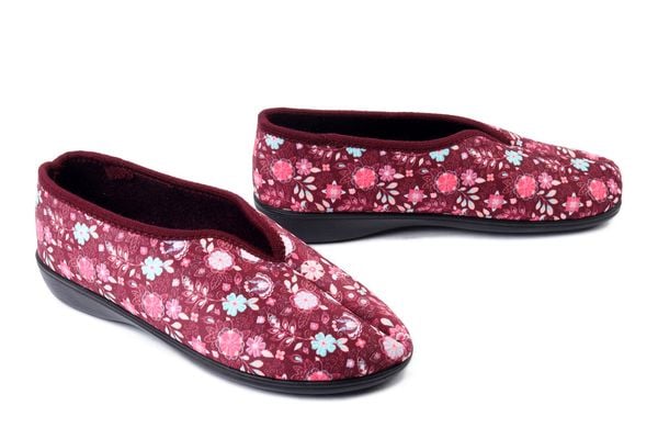 ADANEX 29836 DIP6VV burgund, kapcie damskie. Czerwone kapcie Adanex, bez wzorów. Za 72.20 zł.