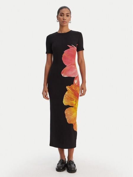 Desigual Sukienka codzienna 26SWVK26 Czarny Slim Fit. Czarne sukienki Desigual, na co dzień, l, bez wzorów, z bawełny, bez kołnierzyka, bez ramiączek, proste. Za 489.99 zł.