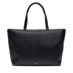 Torebka Calvin Klein. Czarne shopper bag Calvin Klein, bez wzorów, bez dodatków. Za 379.99 zł.