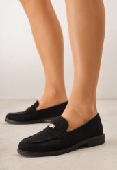 Czarne Mokasyny VICES ze Skórzaną Wkładką i Metaliczną Ozdobą Sereisana. Czarne mokasyny Renee, z aplikacjami, z materiału, z okrągłym noskiem. Za 89.99 zł.