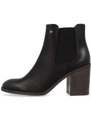 Wrangler Botki "Jolissa" w kolorze czarnym rozmiar: 39. Czarne botki Wrangler, bez wzorów, eleganckie, bez obcasa, bez zapięcia. Za 170.07 zł.