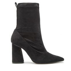 Botki Eva Minge. Czarne botki Eva Minge, bez wzorów, bez obcasa, na słupku, bez zapięcia. Za 479.99 zł.
