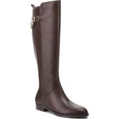 Oficerki GUESS - FLDGT4 LEA11 DBROW. Kozaki marki Guess. W wyprzedaży za 469.00 zł.