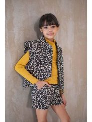 Like Flo Szorty w kolorze beżowym rozmiar: 164. Brązowe szorty Like Flo, bez wzorów. Za 82.99 zł.