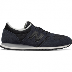 New Balance WL420NBC. Buty sportowe lifestyle marki Mohito. W wyprzedaży za 179.99 zł.