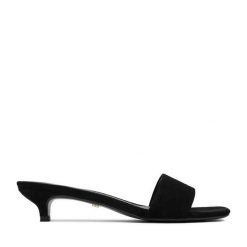 Klapki GINO ROSSI. Czarne klapki Gino Rossi, bez wzorów, bez obcasa, bez zapięcia. Za 299.99 zł.