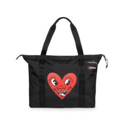 Torba podróżna Eastpak x Keith Haring Travel. Czarne torby podróżne Eastpak, bez wzorów, z materiału, na ramię. Za 298.50 zł.