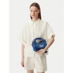 Torebka Tommy Jeans. Niebieskie torebki klasyczne Tommy Jeans, bez wzorów, z jeansu, klasyczne, bez dodatków. Za 409.99 zł.