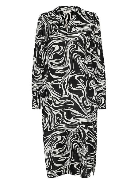 Kaffe Sukienka w kolorze czarnym rozmiar: 36. Czarne sukienki Kaffe, na imprezę, s, bez wzorów, z wiskozy, klasyczne, bez kołnierzyka, bez ramiączek, midi, rozkloszowane. Za 91.99 zł.