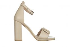 Sandały Bayla-159 4213 001-P Beż Lico 159052, Skóra naturalna - 39. Brązowe sandały Bayla, bez wzorów, ze skóry, biznesowe, bez obcasa, na obcasie, bez zapięcia. W wyprzedaży za 179.10 zł.