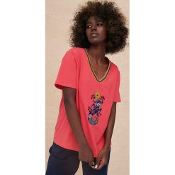T-Shirt Damski Gekon BS Corallo. Czarne t-shirty blue shadow, s, z aplikacjami, z bawełny, wakacyjne, bez kołnierzyka, bez ramiączek. Za 179.90 zł.