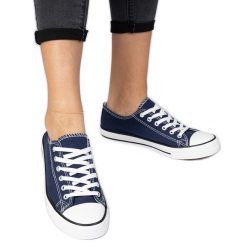 Granatowe klasyczne damskie trampki niebieskie. Niebieskie trampki bez wzorów, z jeansu, eleganckie, bez zapięcia. Za 75.95 zł.