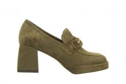 Czółenka Bayla-159 4252 026-P Zielony Welur 159060, Skóra naturalna - 36. Zielone czółenka Bayla, z aplikacjami, ze skóry, biznesowe, bez obcasa, na platformie, bez zapięcia. W wyprzedaży za 224.10 zł.