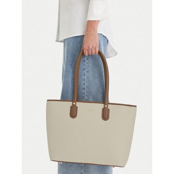 Torebka MEXX. Shopper bag Mexx, bez wzorów, bez dodatków. Za 299.99 zł.