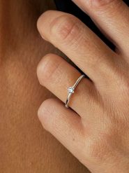 OR Carats Złoty pierścionek z diamentem rozmiar: 54. Szare pierścionki OR Carats, z diamentem, złote. Za 1,252.99 zł.