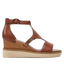 Sandały Tamaris. Brązowe sandały Tamaris, bez wzorów, bez obcasa, na koturnie, bez zapięcia. Za 329.99 zł.
