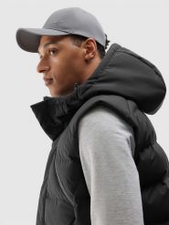 4F Czapka z daszkiem strapback uniseks - szara S/M. Szare czapki z daszkiem 4f, na lato, bez wzorów, z bawełny, klasyczne. W wyprzedaży za 19.99 zł.