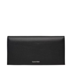 Portfel Calvin Klein. Czarne portfele Calvin Klein, bez wzorów. Za 279.99 zł.