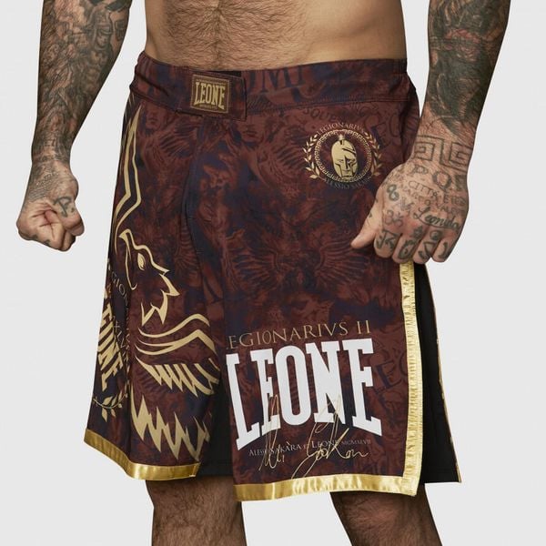 Spodenki do MMA LEONE 1947 Legionarvis VI MMA. Czerwone szorty LEONE 1947, bez wzorów, sportowe. Za 289.99 zł.
