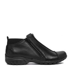 Botki Rieker. Czarne botki Rieker, bez wzorów, bez obcasa, na płaskiej podeszwie, bez zapięcia. Za 379.99 zł.