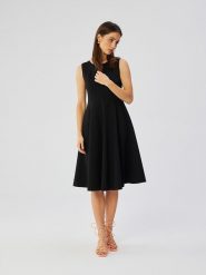 Stylove Sukienka w kolorze czarnym rozmiar: L. Czarne sukienki Stylove, l, bez wzorów, bez kołnierzyka, bez ramiączek, midi, rozkloszowane. Za 230.00 zł.