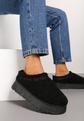 Czarne Śniegowce na Platformie Ozdobione Haftem i Niską Cholewką Zinnicira. Czarne śniegowce Renee, z aplikacjami, z jeansu, przed kostkę, bez zapięcia. Za 69.99 zł.
