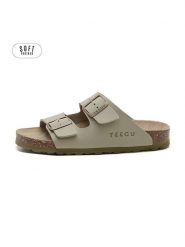 Teegu Klapki w kolorze khaki rozmiar: 42. Brązowe klapki teegu, bez wzorów, klasyczne, z otwartym noskiem, bez obcasa, bez zapięcia. Za 164.95 zł.