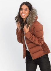 Kurtka pikowana. Brązowe kurtki bonprix, bez wzorów, z kapturem. Za 269.99 zł.