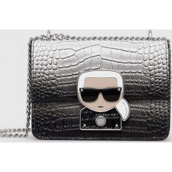 Karl Lagerfeld torebka skórzana kolor czarny. Czarne listonoszki KARL LAGERFELD, z aplikacjami, z materiału, na ramię, bez dodatków. Za 1,399.90 zł.