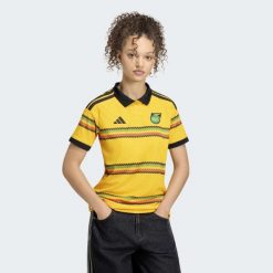 Koszulka domowa Jamajka 26 x Bob Marley. Żółte t-shirty sportowe adidas, l, bez wzorów, z dzianiny, bez ramiączek, do piłki nożnej, climacool (adidas). Za 439.00 zł.