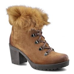 Botki damskie Lemar, ocieplane futerkiem i zapinane na suwak , brązowe, 60178-W. Brązowe botki Lemar, bez wzorów, eleganckie, bez obcasa, na obcasie, bez zapięcia. Za 210.00 zł.