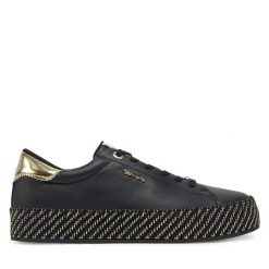 Espadryle Tamaris. Czarne espadryle Tamaris, bez wzorów, bez obcasa. Za 199.99 zł.