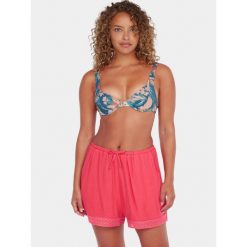 Szorty damskie O'Neill Essentials Embroidery. Czerwone szorty O'Neill, bez wzorów. Za 239.00 zł.