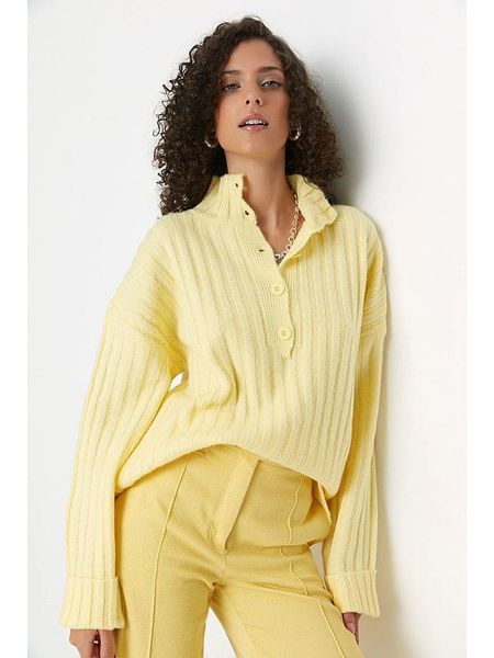 Trendyol Sweter w kolorze żółtym rozmiar: L. Żółte swetry Trendyol, l, bez wzorów, ze splotem, bez ramiączek. Za 131.43 zł.