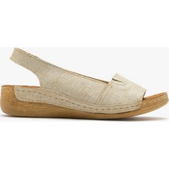 Czarne sandały na ozdobnej platformie HAYLEY. Czarne sandały Ryłko, bez wzorów, ze skóry, bez obcasa, na platformie, bez zapięcia. Za 329.99 zł.