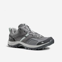 Second Life - Buty turystyczne damskie Quechua MH100 niskie - Stan Doskonały. Zielone buty trekkingowe QUECHUA, z kauczuku, bez zapięcia. Za 126.99 zł.