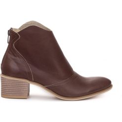 Botki kwobojki na 5 cm klocku - skóra naturalna - model 483 - kolor brązowy retro. Brązowe botki Zapato, bez wzorów, z jeansu, biznesowe, bez obcasa, na obcasie, bez zapięcia. Za 419.00 zł.